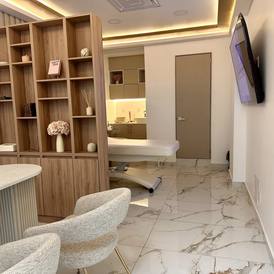Sala de procedimientos del consultorio de imagen mamaria en Querétaro